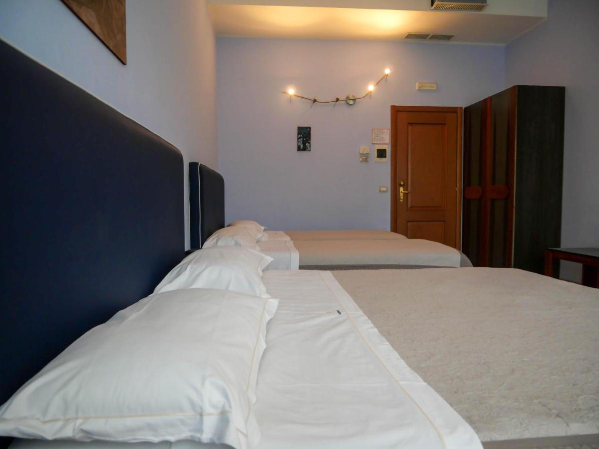 Hotel Saint Joseph à Salernes Extérieur photo