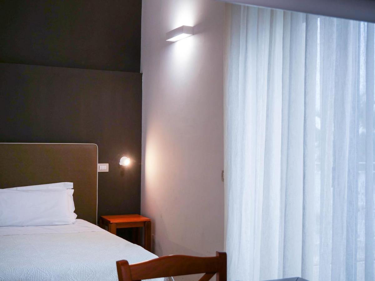 Hotel Saint Joseph à Salernes Extérieur photo